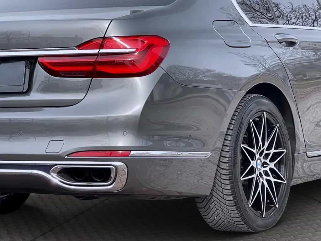 BMW 7 Series 750i xDrive LUXURY HEADUP MASSAGE LASER GARANTIE 03/2016-photo-30