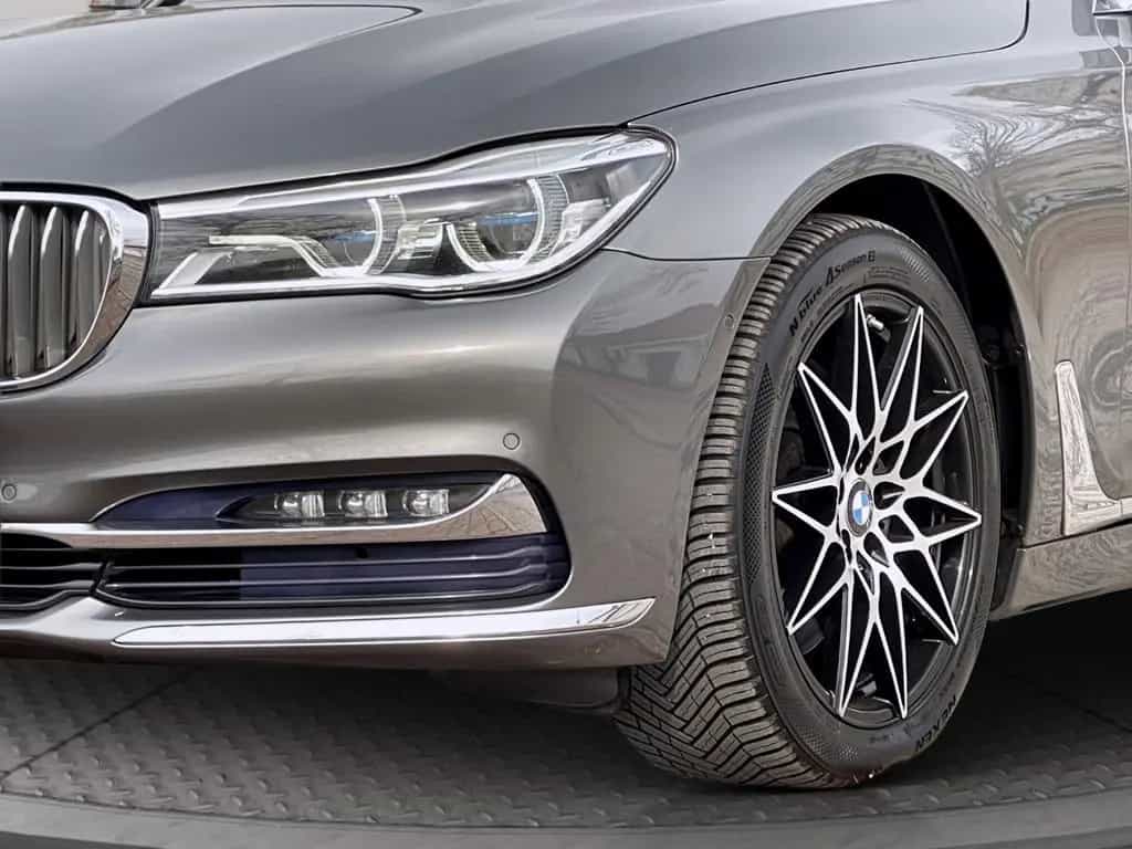 BMW 7 Series 750i xDrive LUXURY HEADUP MASSAGE LASER GARANTIE 03/2016-photo-32