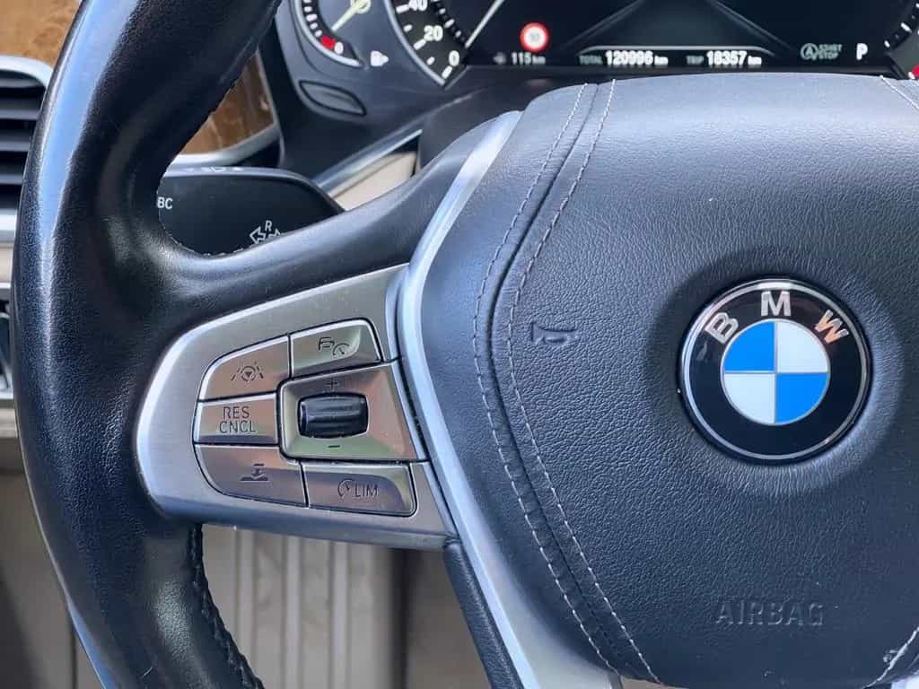 BMW 7 Series 750i xDrive LUXURY HEADUP MASSAGE LASER GARANTIE 03/2016-photo-40