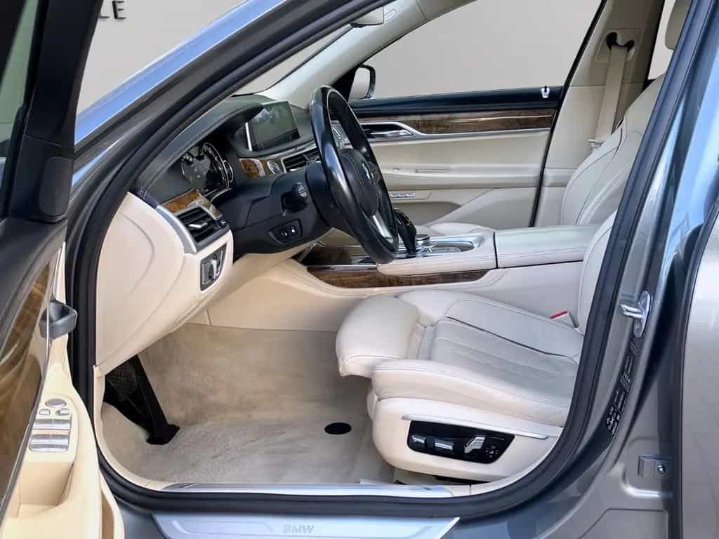 BMW 7 Series 750i xDrive LUXURY HEADUP MASSAGE LASER GARANTIE 03/2016-photo-9