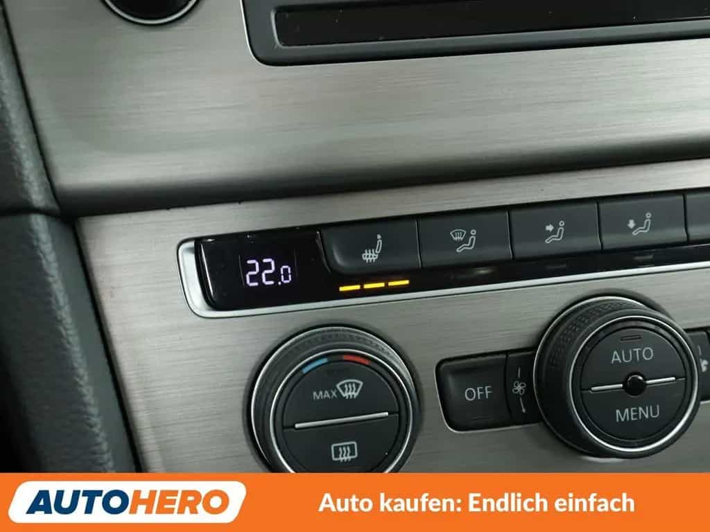 Volkswagen Golf VII 1.4 TSI Comfortline BMT*XENON*PDC*SHZ* 04/2016-photo-24