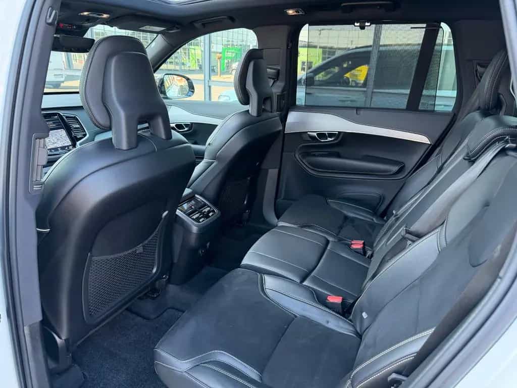 Volvo XC90 R Design AWD Leder Kamera Pano 7 Sitzer AHK 06/2021-photo-11