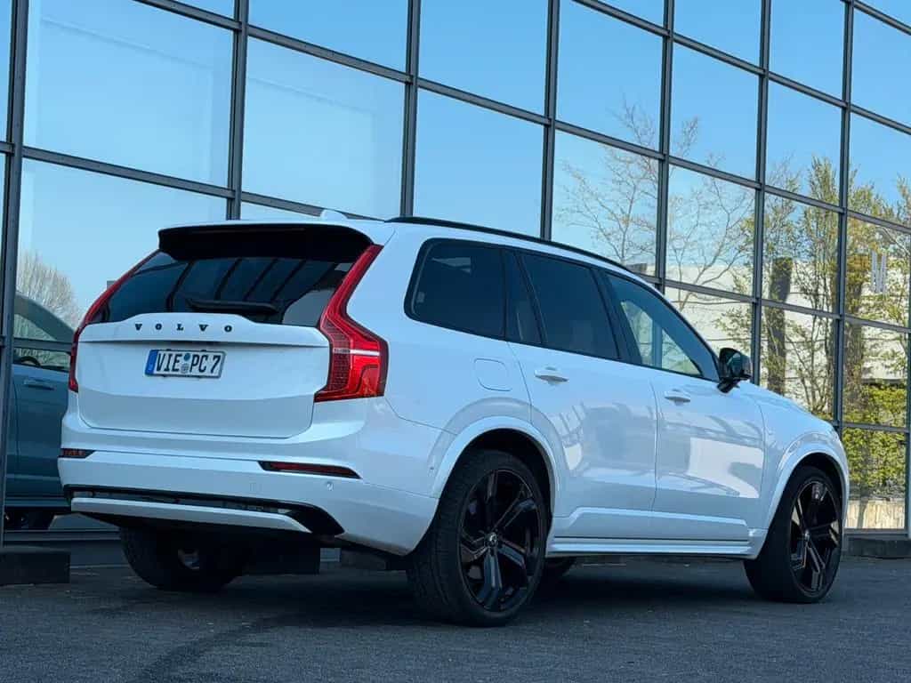 Volvo XC90 R Design AWD Leder Kamera Pano 7 Sitzer AHK 06/2021-photo-2