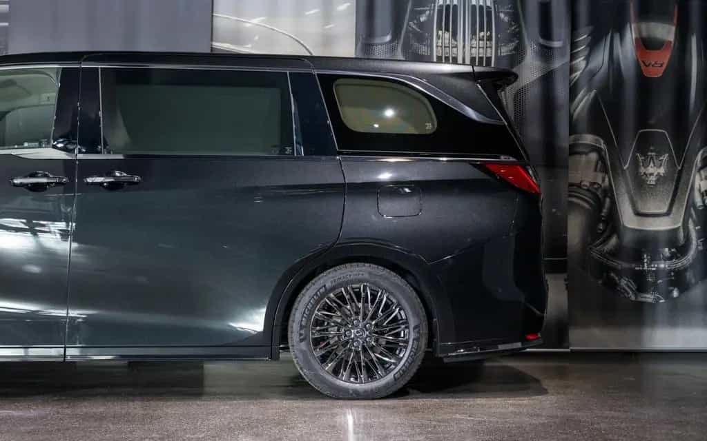 Lexus LM 350h LUXURY | 4-SEATS - FIRSTCLASS | NEW MY26 null-photo-3