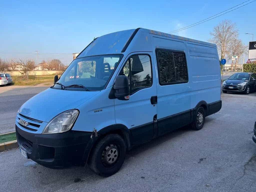 Iveco Daily 35S18V 3.0 Hpt PM-TM Furgone 10/2006-photo-2