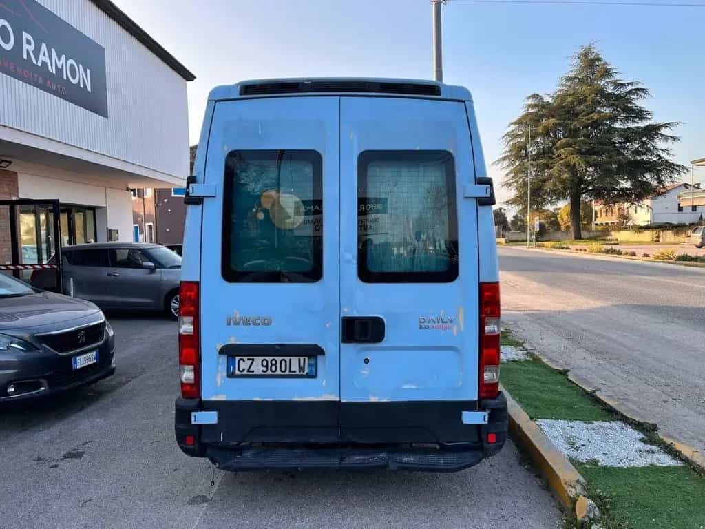 Iveco Daily 35S18V 3.0 Hpt PM-TM Furgone 10/2006-photo-4