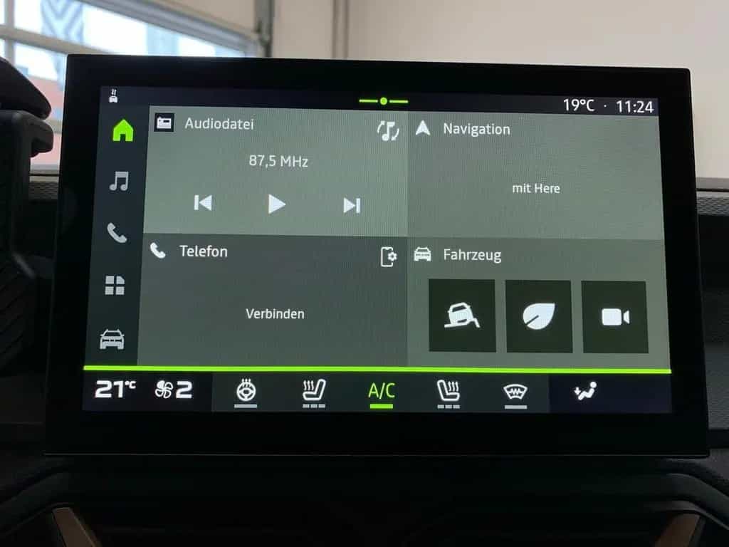 Dacia Duster EXTREME TCe 140 SHZ+PDC+NAVI+KAMERA+KLIMA 04/2026-photo-16