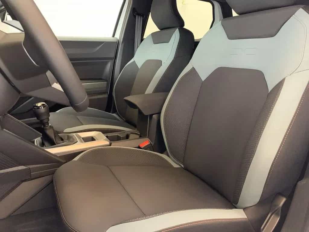 Dacia Duster EXTREME TCe 140 SHZ+PDC+NAVI+KAMERA+KLIMA 04/2026-photo-8
