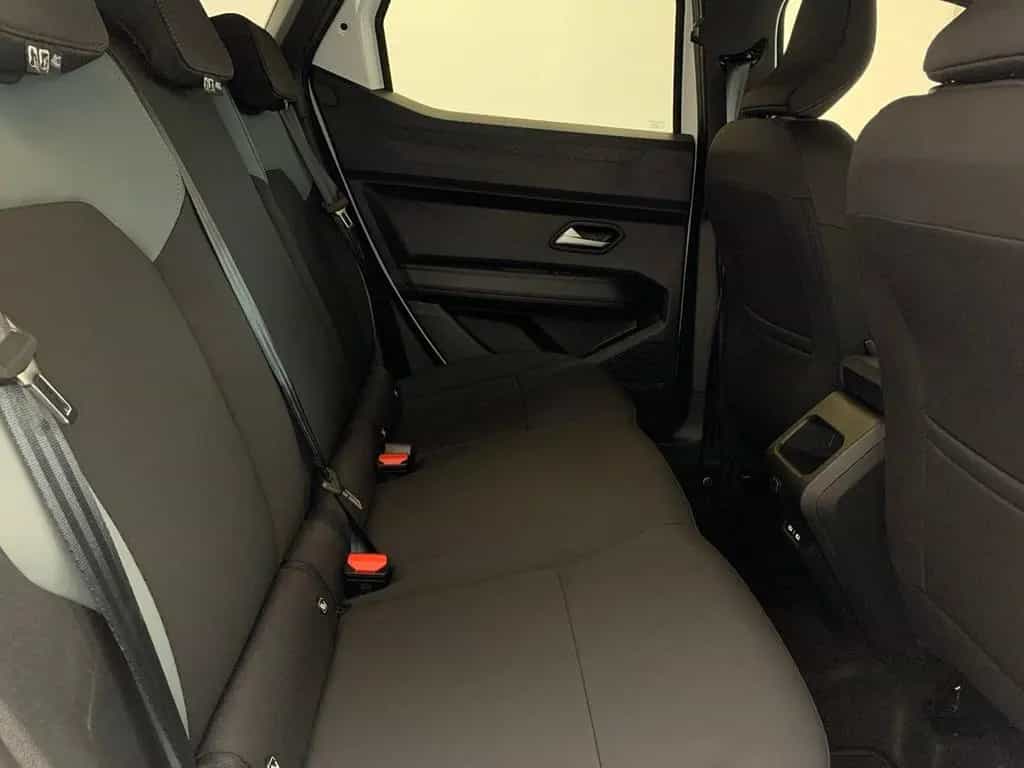 Dacia Duster EXTREME TCe 140 SHZ+PDC+NAVI+KAMERA+KLIMA 04/2026-photo-25
