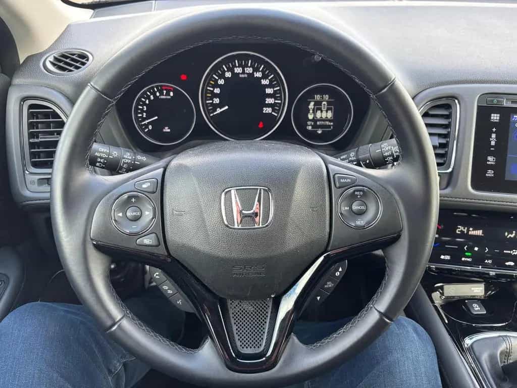 Honda HR-V 1,5 Executive 09/2017-photo-12
