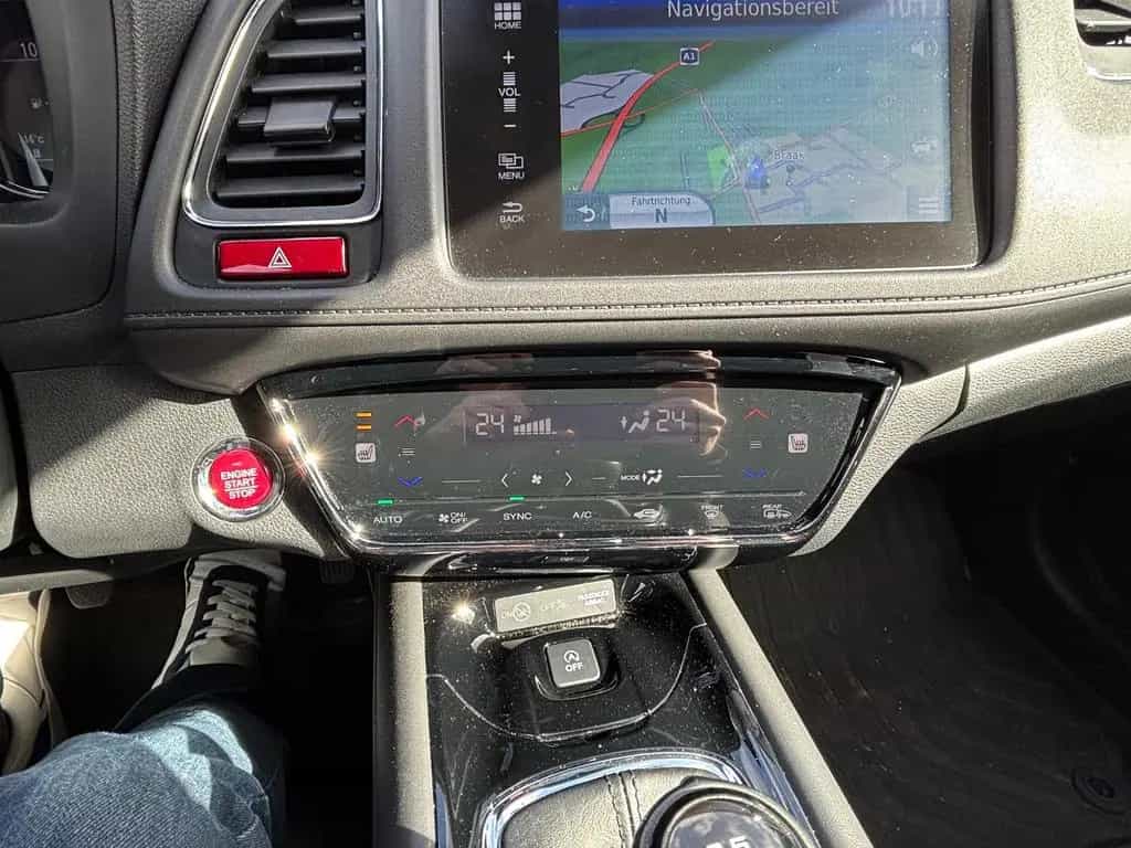 Honda HR-V 1,5 Executive 09/2017-photo-18