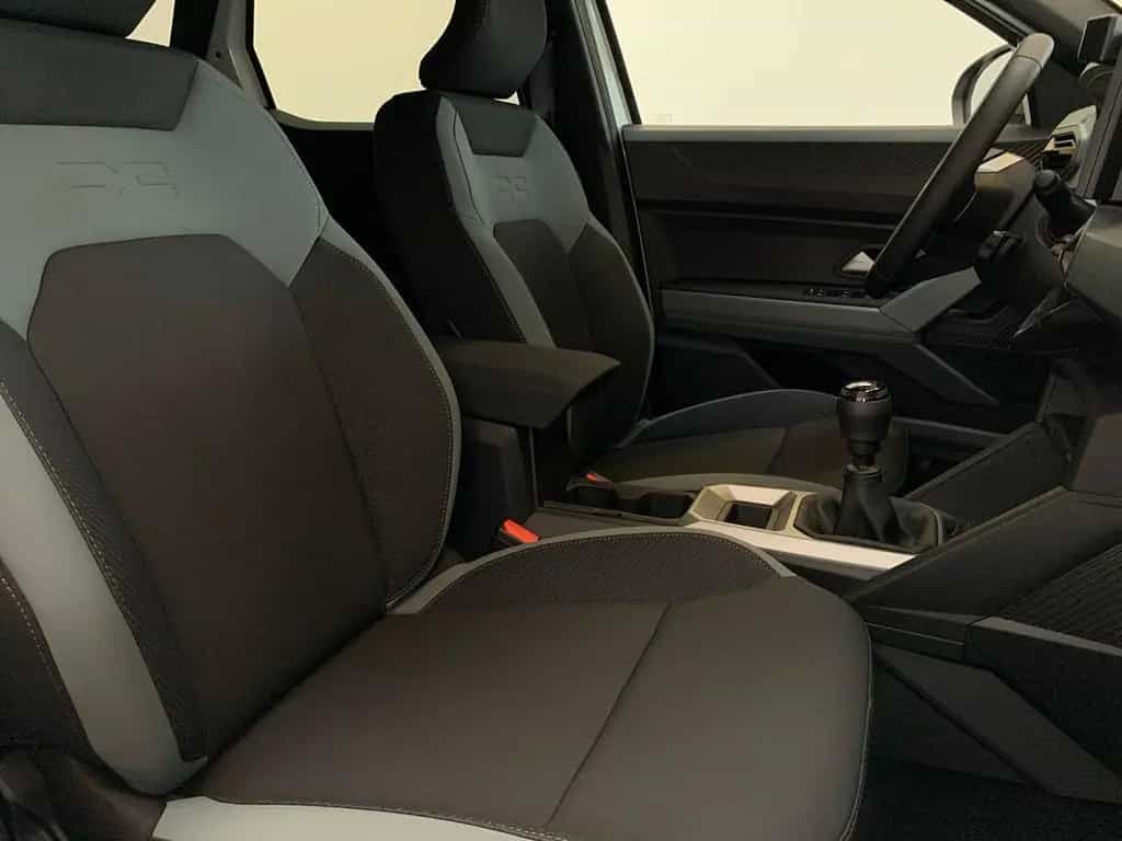 Dacia Duster EXTREME TCe 140 SHZ+PDC+NAVI+KAMERA+KLIMA 04/2026-photo-24
