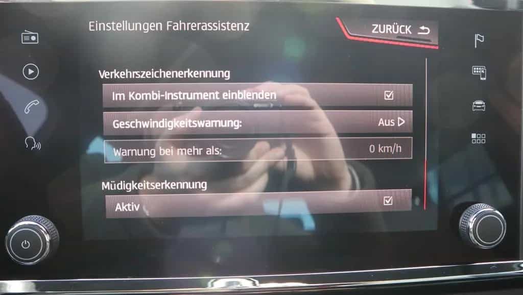 Seat Ateca FR 4Drive DSG LED 360° ACC DAB 02/2020-photo-24
