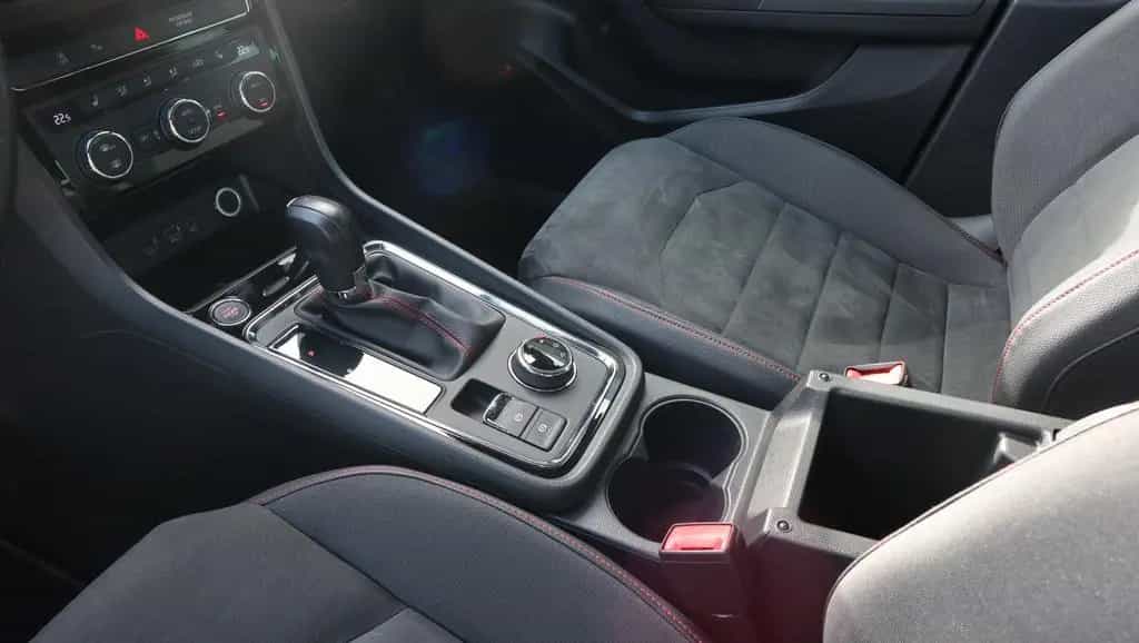 Seat Ateca FR 4Drive DSG LED 360° ACC DAB 02/2020-photo-32
