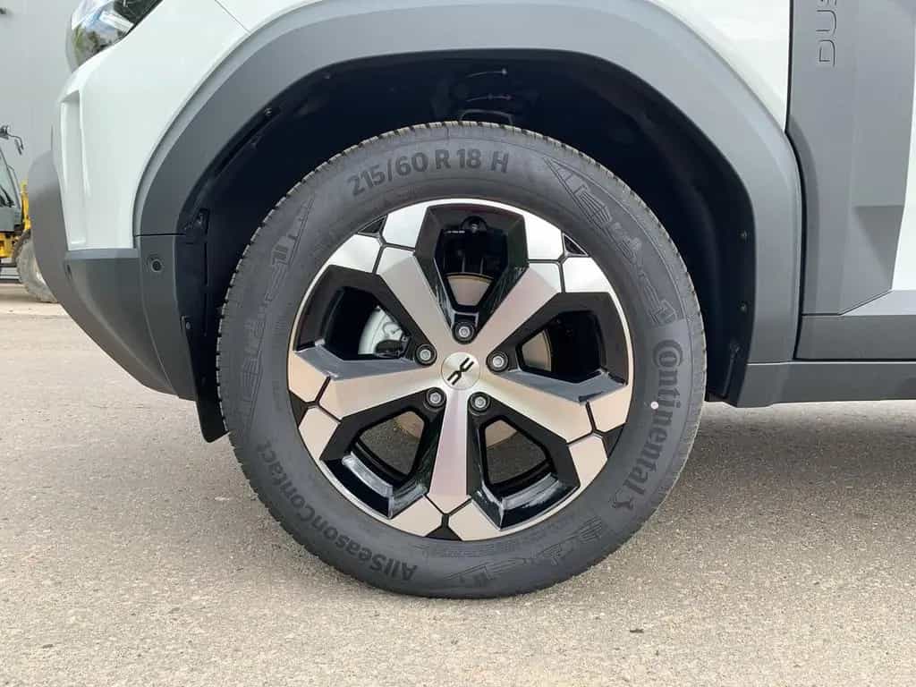 Dacia Duster JOURNEY TCe 130 4x4 KAMERA+NAVI+KLIMA 06/2025-photo-12