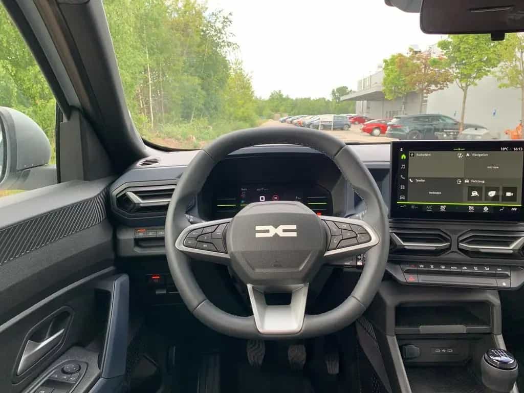 Dacia Duster JOURNEY TCe 130 4x4 KAMERA+NAVI+KLIMA 06/2025-photo-14