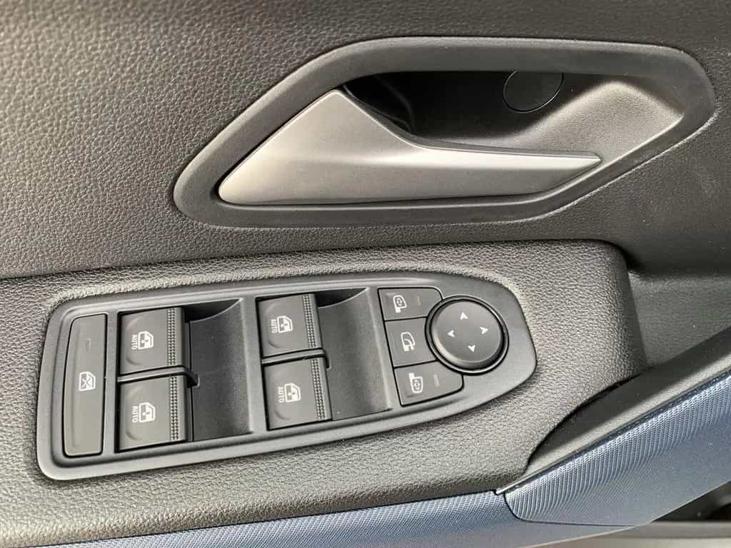Dacia Duster JOURNEY TCe 130 4x4 KAMERA+NAVI+KLIMA 06/2025-photo-19