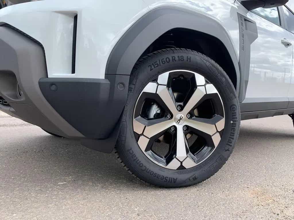 Dacia Duster JOURNEY TCe 130 4x4 KAMERA+NAVI+KLIMA 06/2025-photo-23