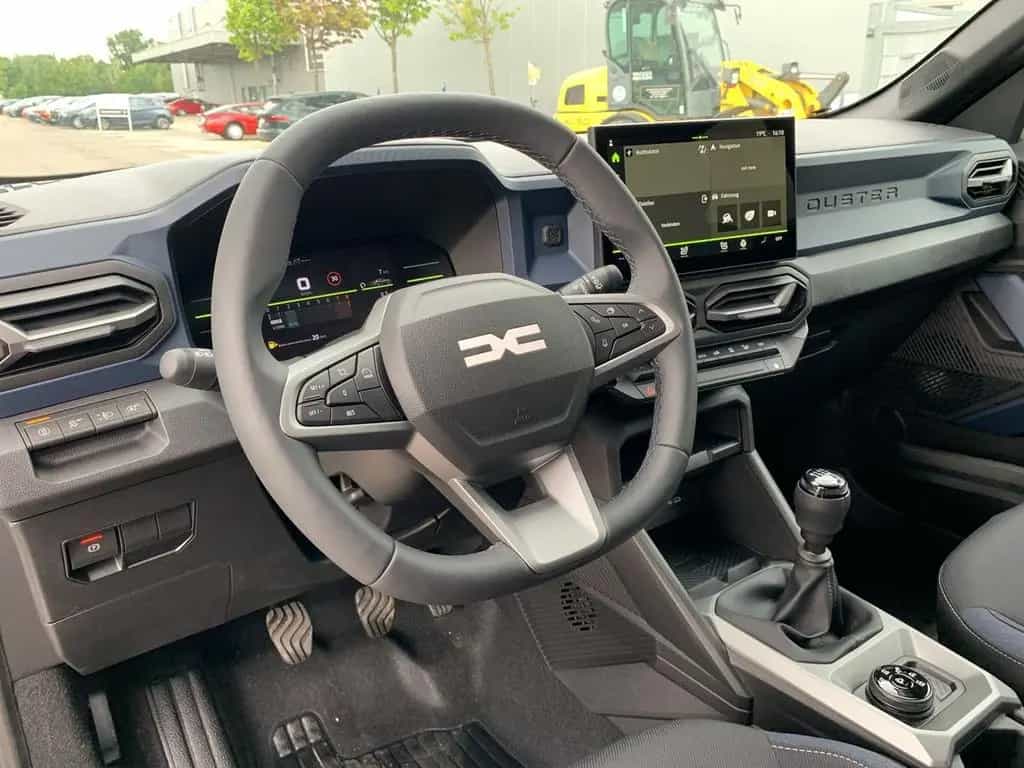 Dacia Duster JOURNEY TCe 130 4x4 KAMERA+NAVI+KLIMA 06/2025-photo-9