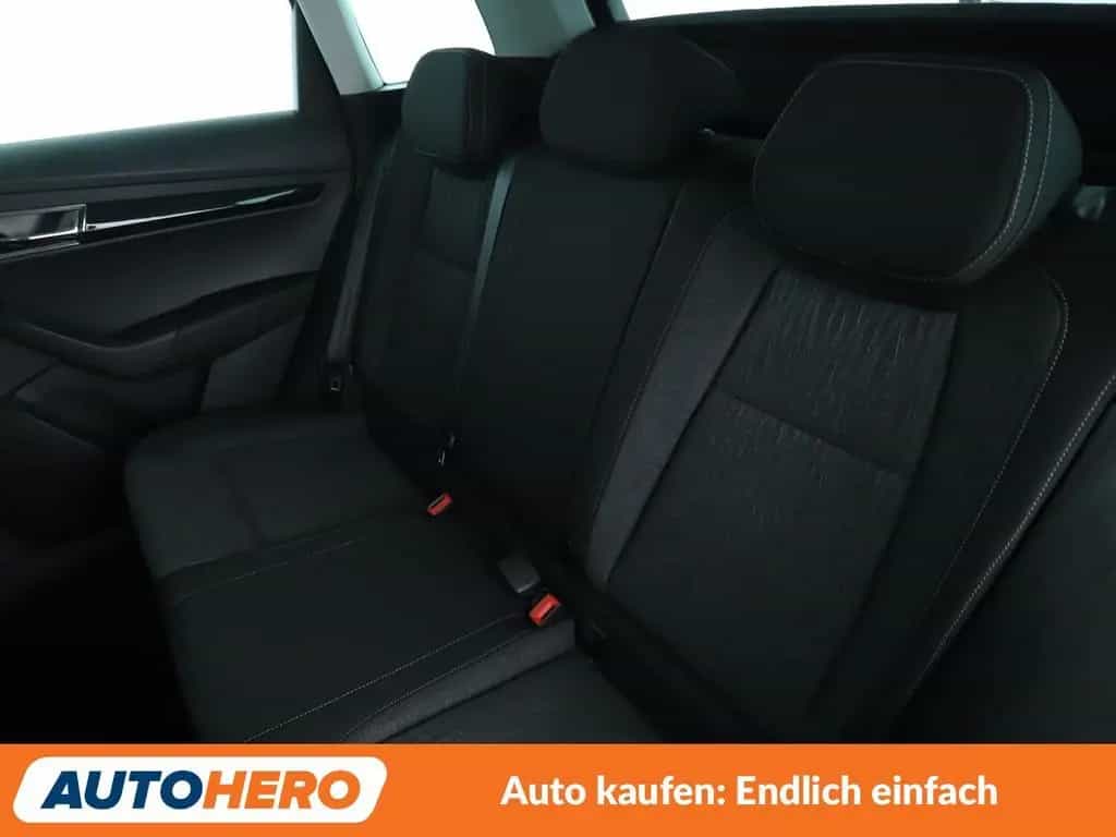 Skoda 2.0 TDI Style 4x4 *LED*TEMP*PDC*SHZ*AHK*ALU* 01/2018-photo-13