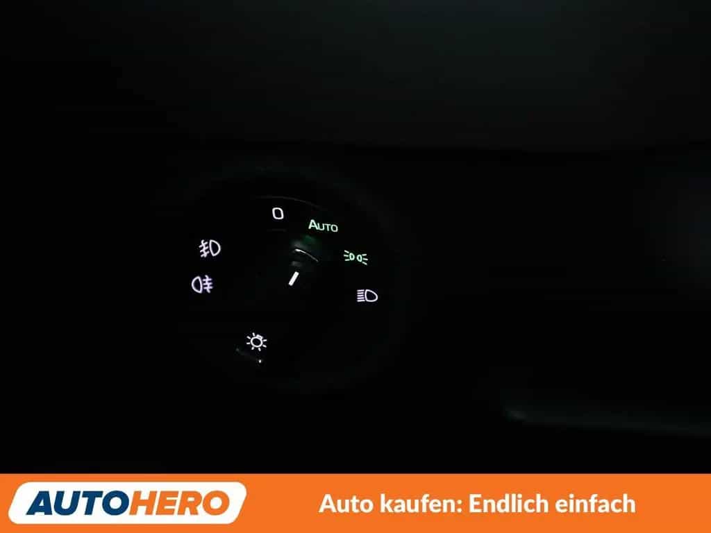 Skoda 2.0 TDI Style 4x4 *LED*TEMP*PDC*SHZ*AHK*ALU* 01/2018-photo-25