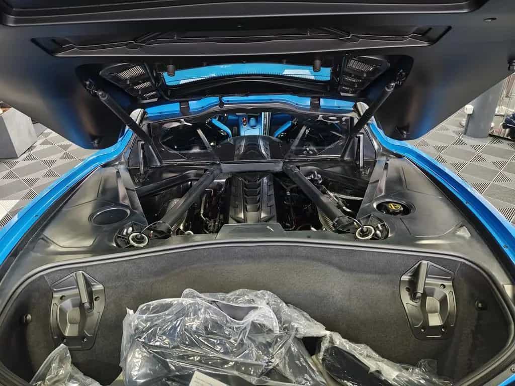 Corvette C8 Coupe 3LT, Lift, Competition Voll LEDER 360° 08/2025-photo-10