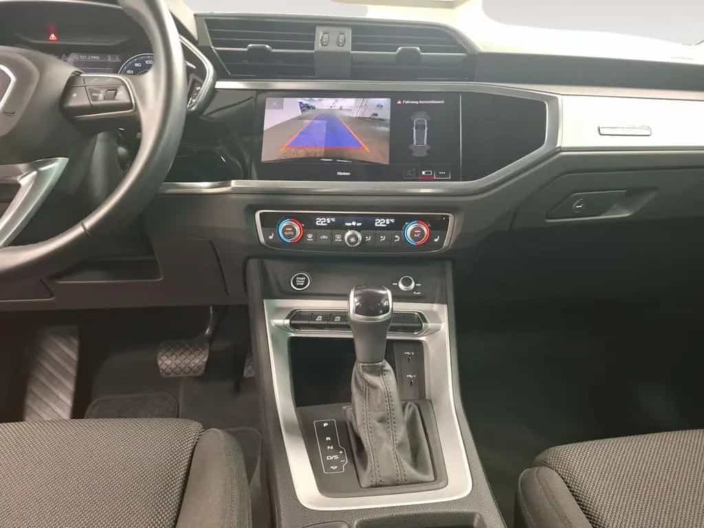 Audi Q3 40 TFSI quattro advanced AHK RFK LED SHZ Navi 08/2022-photo-9