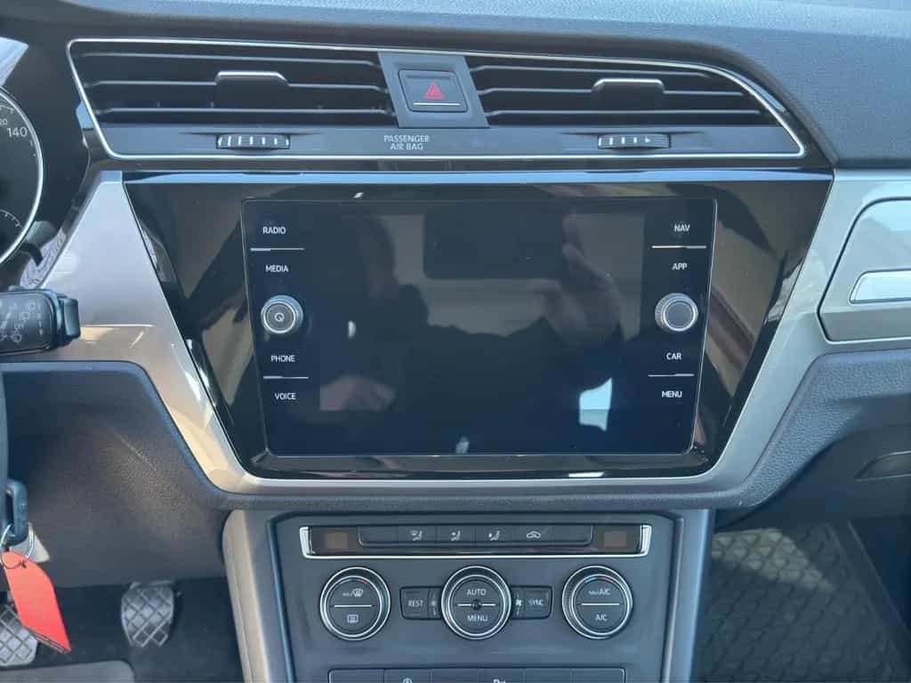 Volkswagen Touran Trendline 7Sitze/NAVI/AHK/KLIMAAUTOMATIK 07/2018-photo-10