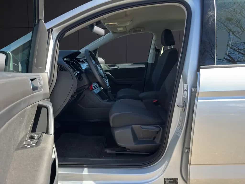 Volkswagen Touran Trendline 7Sitze/NAVI/AHK/KLIMAAUTOMATIK 07/2018-photo-15