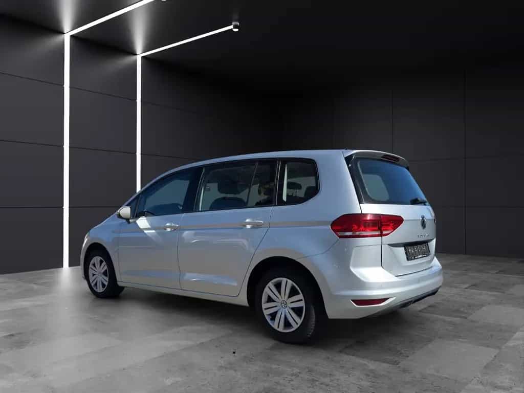 Volkswagen Touran Trendline 7Sitze/NAVI/AHK/KLIMAAUTOMATIK 07/2018-photo-3