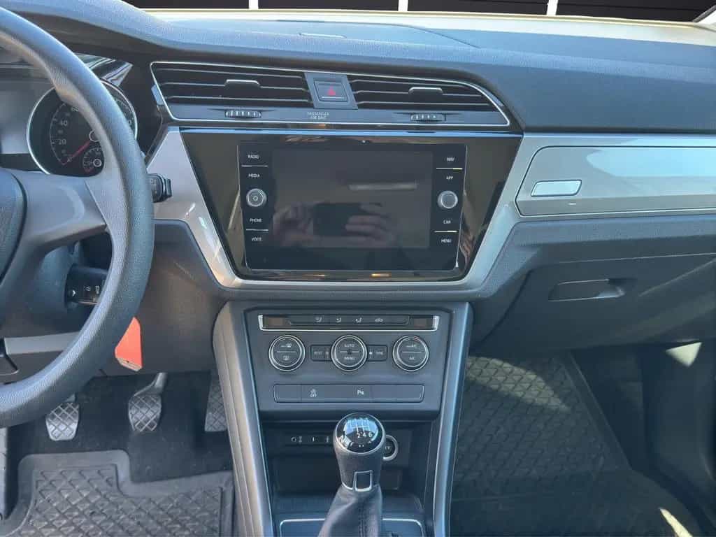 Volkswagen Touran Trendline 7Sitze/NAVI/AHK/KLIMAAUTOMATIK 07/2018-photo-9