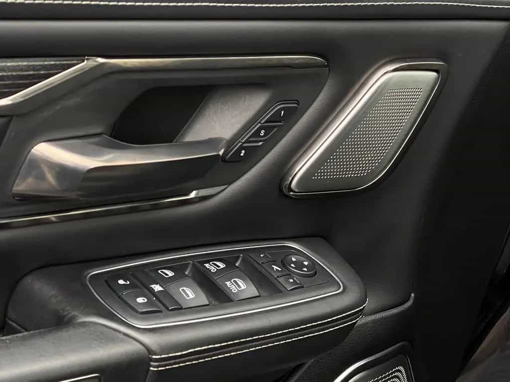 Dodge RAM 1500 Limited Luft 4x4 360° 12´ E-Steps Prins 01/2019-photo-16