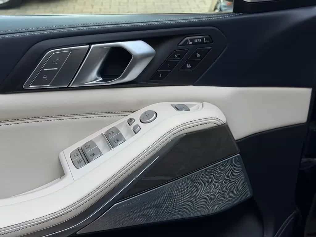 BMW X7 M50d Individual/Sky-Lounge/Glas/B&W/6-Sitzer 01/2020-photo-13