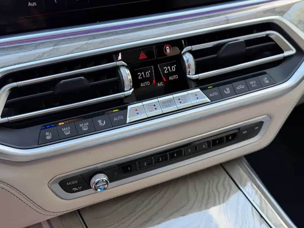 BMW X7 M50d Individual/Sky-Lounge/Glas/B&W/6-Sitzer 01/2020-photo-19