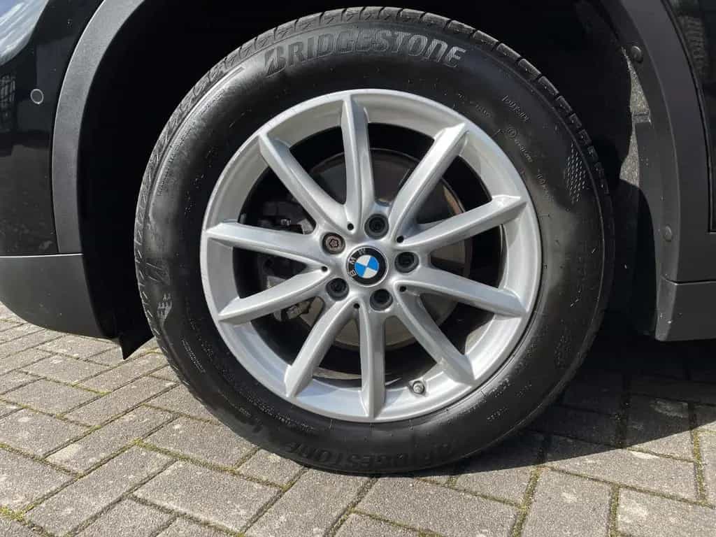 BMW X1 sDrive 18i Advantage NaviP PDC v+h Sitzh. 01/2022-photo-12