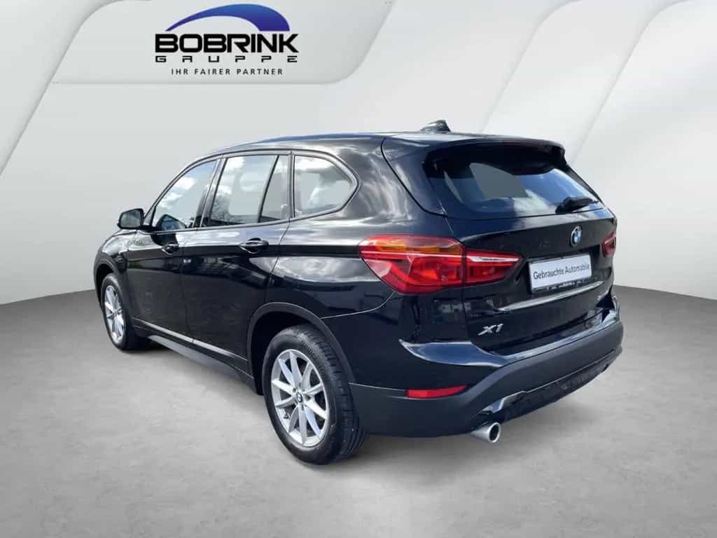 BMW X1 sDrive 18i Advantage NaviP PDC v+h Sitzh. 01/2022-photo-4
