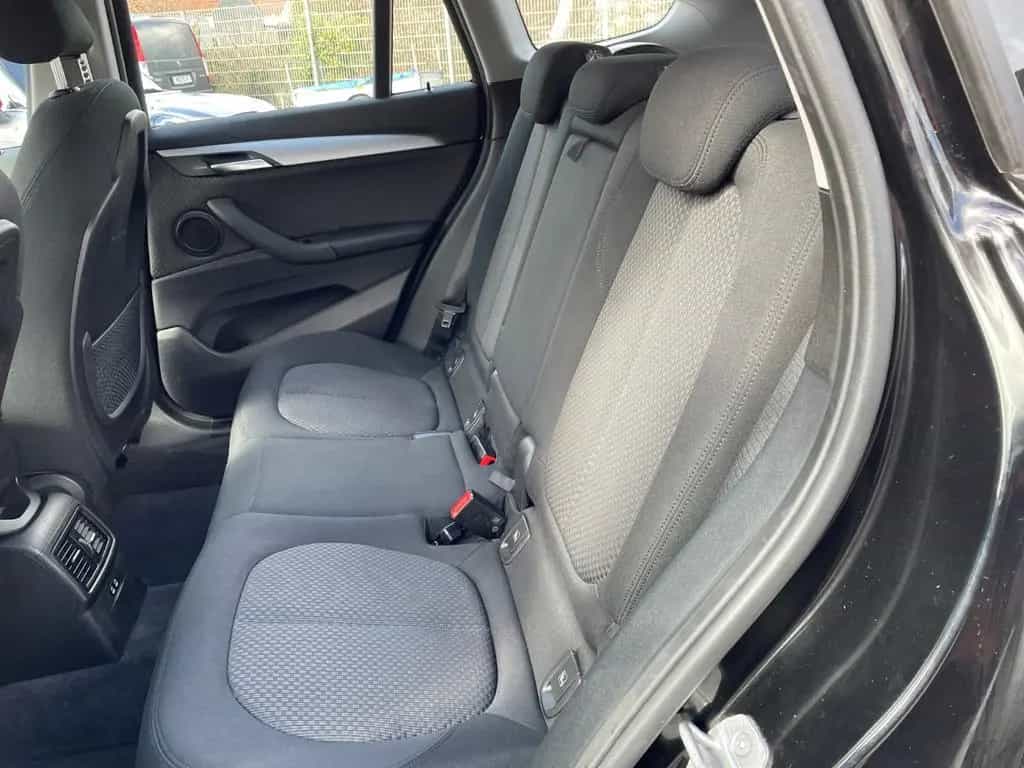 BMW X1 sDrive 18i Advantage NaviP PDC v+h Sitzh. 01/2022-photo-8