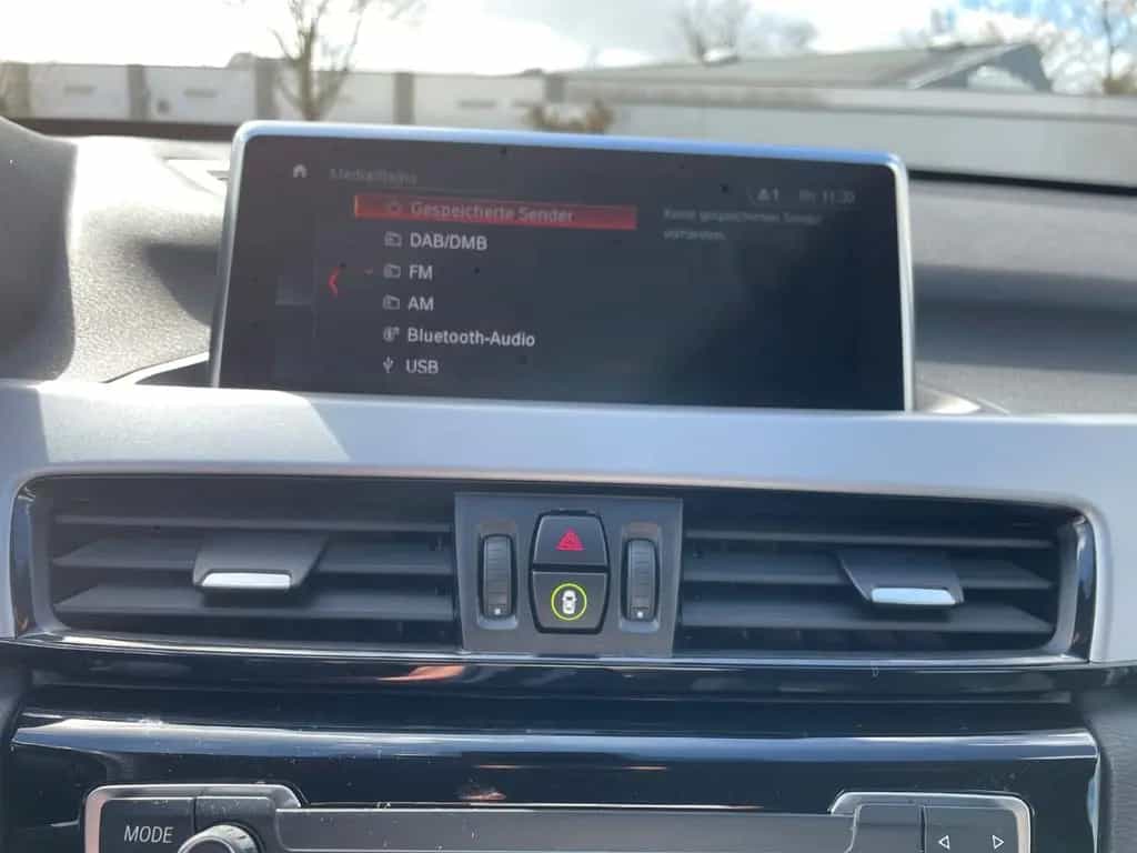BMW X1 sDrive 18i Advantage NaviP PDC v+h Sitzh. 01/2022-photo-9