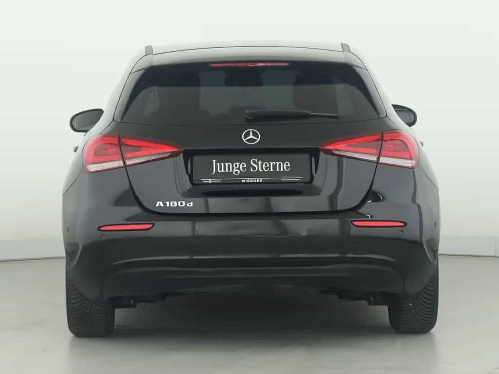 Mercedes-Benz A 180 d Automatik*PTS*Kamera*Navigation*LED*DAB* 12/2022-photo-3