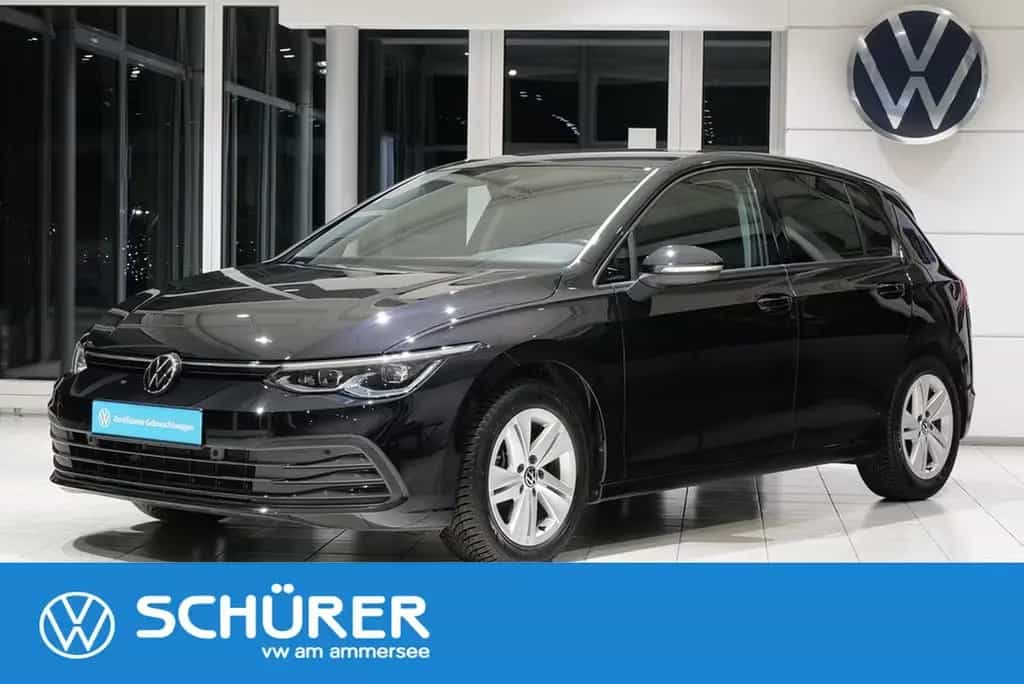 Volkswagen Golf VIII 1.5TSI Life StdHz AHK HKardon RKAM DCC 02/2023-photo-0