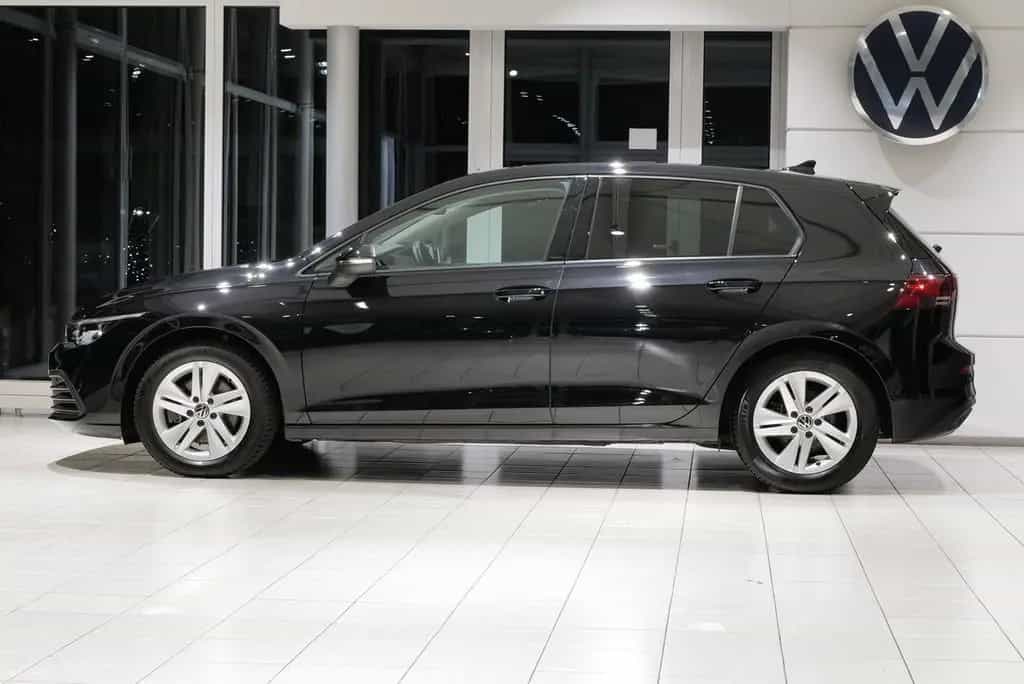 Volkswagen Golf VIII 1.5TSI Life StdHz AHK HKardon RKAM DCC 02/2023-photo-4