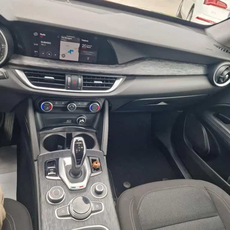 Alfa Romeo Stelvio 2.2 Turbodiesel 160 CV N1 AUT 06/2021-photo-4