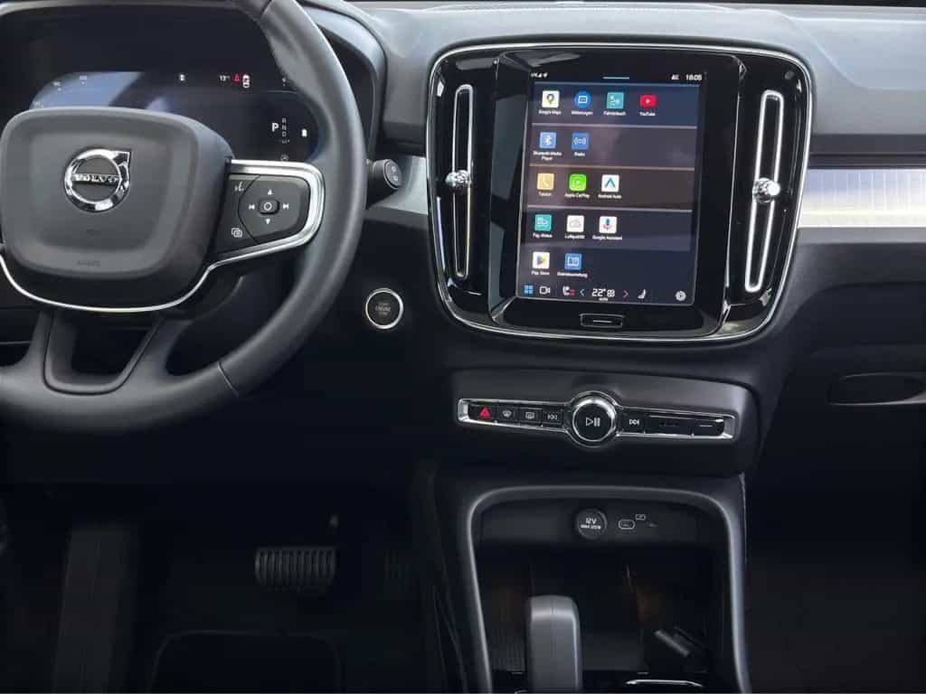 Volvo XC40 B3 Plus Black Edition/Navi/Pano/360K/20Zoll 06/2025-photo-10