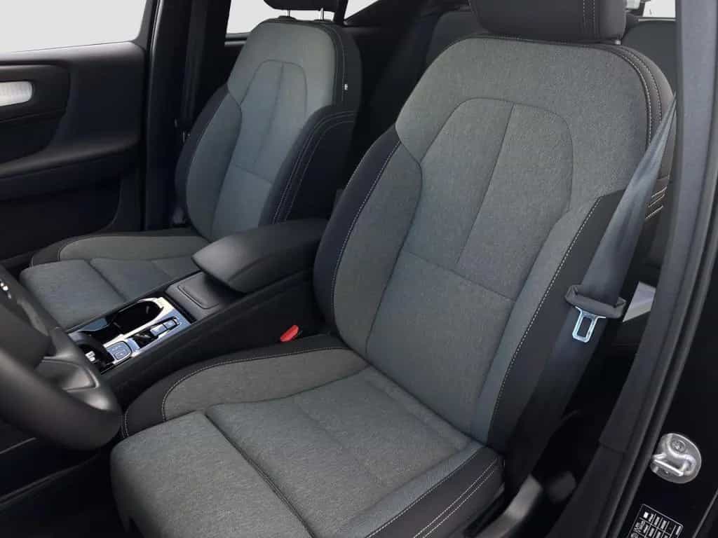 Volvo XC40 B3 Plus Black Edition/Navi/Pano/360K/20Zoll 06/2025-photo-12