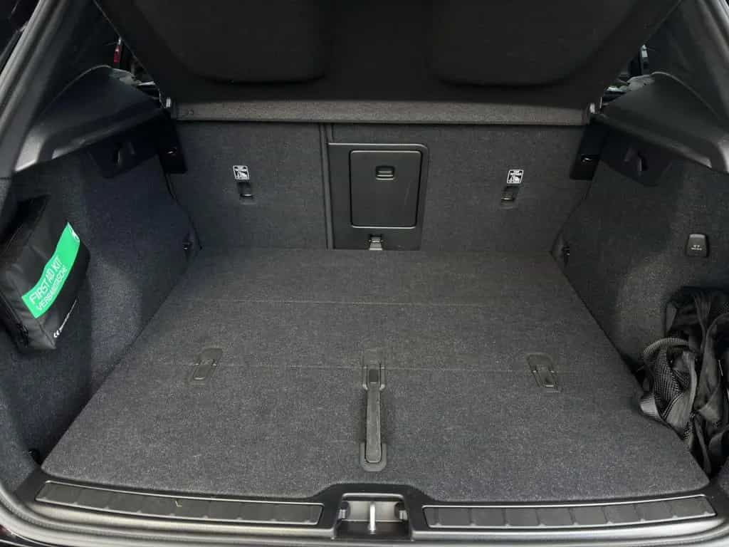 Volvo XC40 B3 Plus Black Edition/Navi/Pano/360K/20Zoll 06/2025-photo-15
