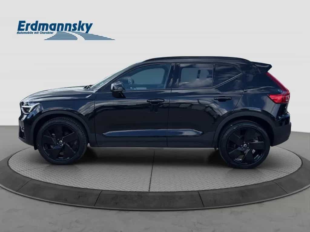 Volvo XC40 B3 Plus Black Edition/Navi/Pano/360K/20Zoll 06/2025-photo-4