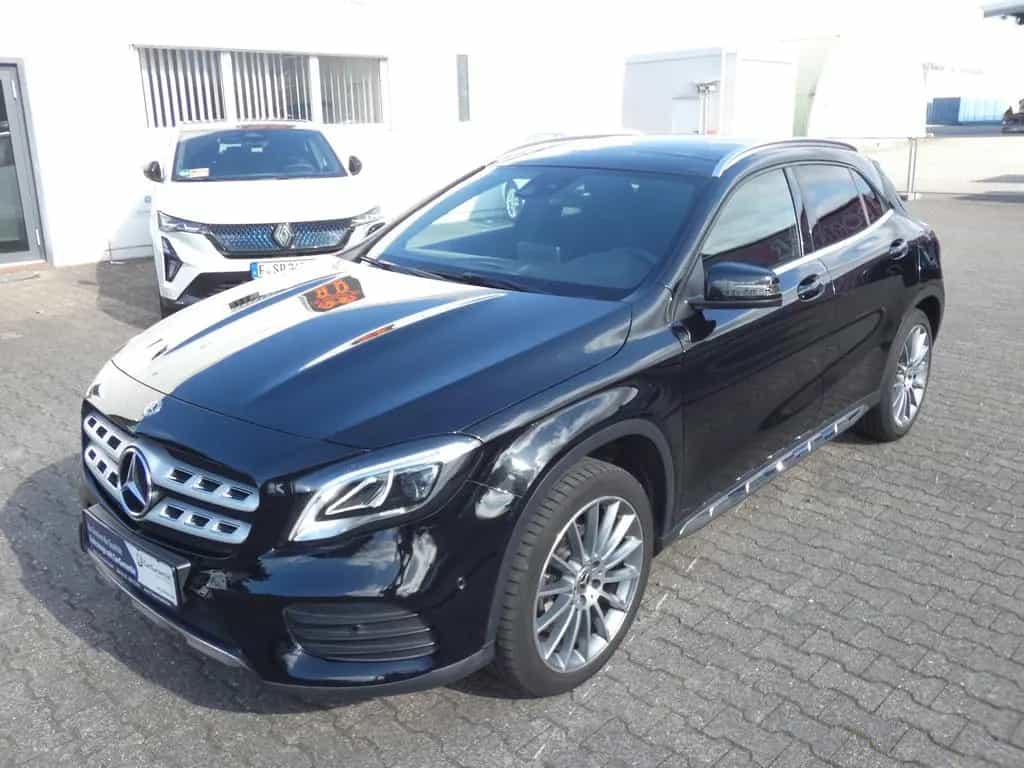 Mercedes-Benz GLA-Class 200 Automatik AMG-Line *NAVI*KLIMA*ALU*PDC* 04/2019-photo-1