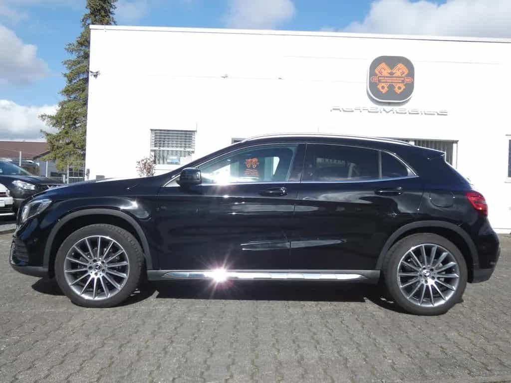 Mercedes-Benz GLA-Class 200 Automatik AMG-Line *NAVI*KLIMA*ALU*PDC* 04/2019-photo-2