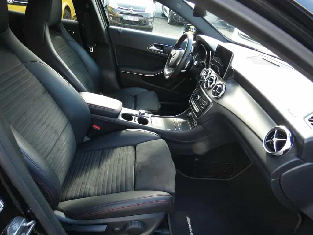Mercedes-Benz GLA-Class 200 Automatik AMG-Line *NAVI*KLIMA*ALU*PDC* 04/2019-photo-21