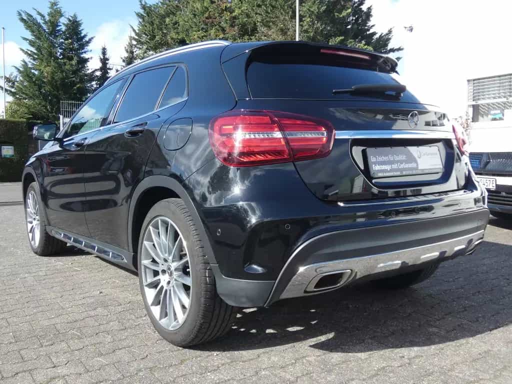 Mercedes-Benz GLA-Class 200 Automatik AMG-Line *NAVI*KLIMA*ALU*PDC* 04/2019-photo-3